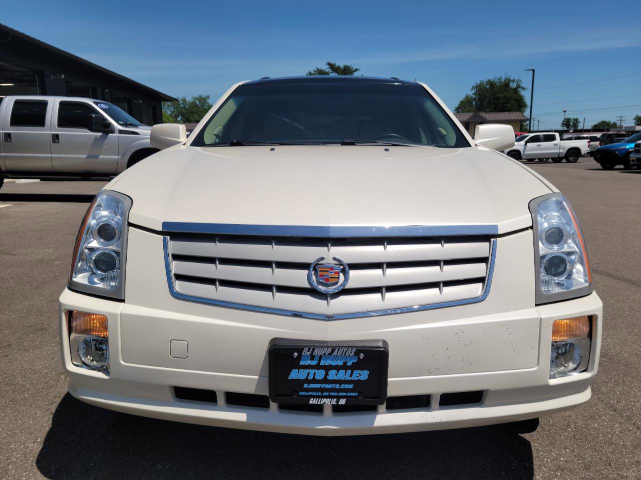 Used 2008 Cadillac SRX AWD w/ Utility Package image 2
