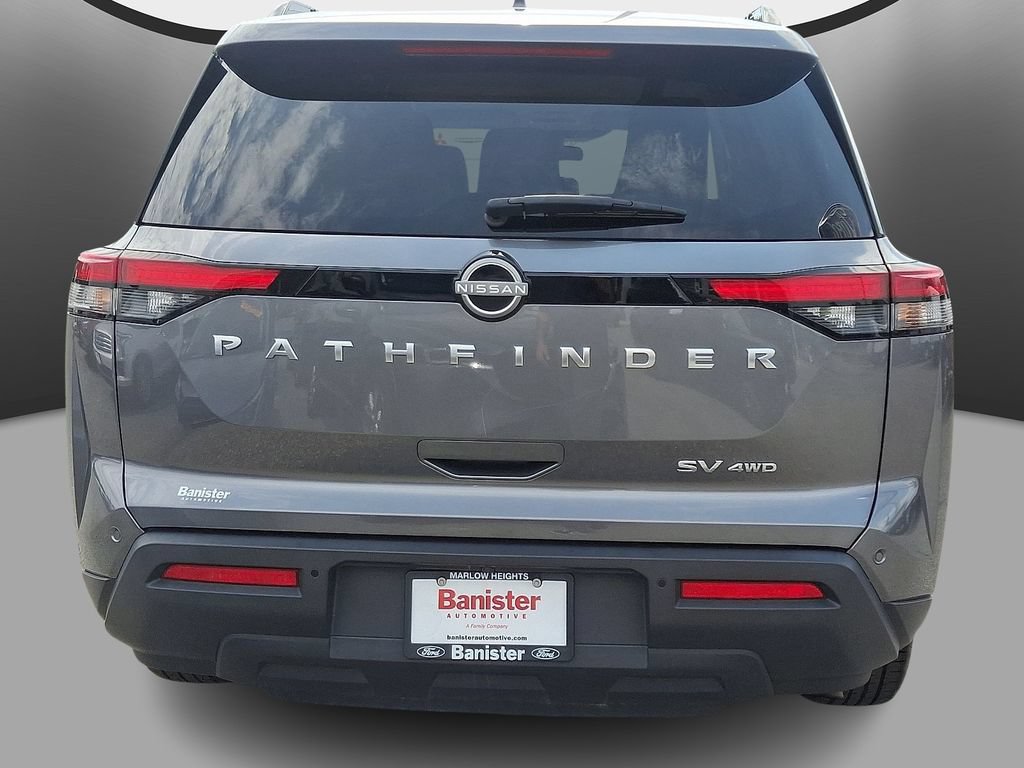 Used 2024 Nissan Pathfinder SV AWD/4WD image 5