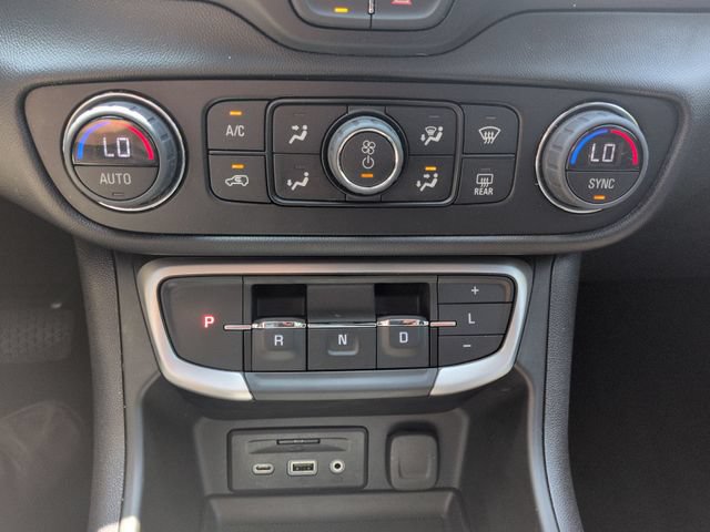 Used 2024 GMC Terrain SLE w/ Driver Convenience Package AWD/4WD image 19