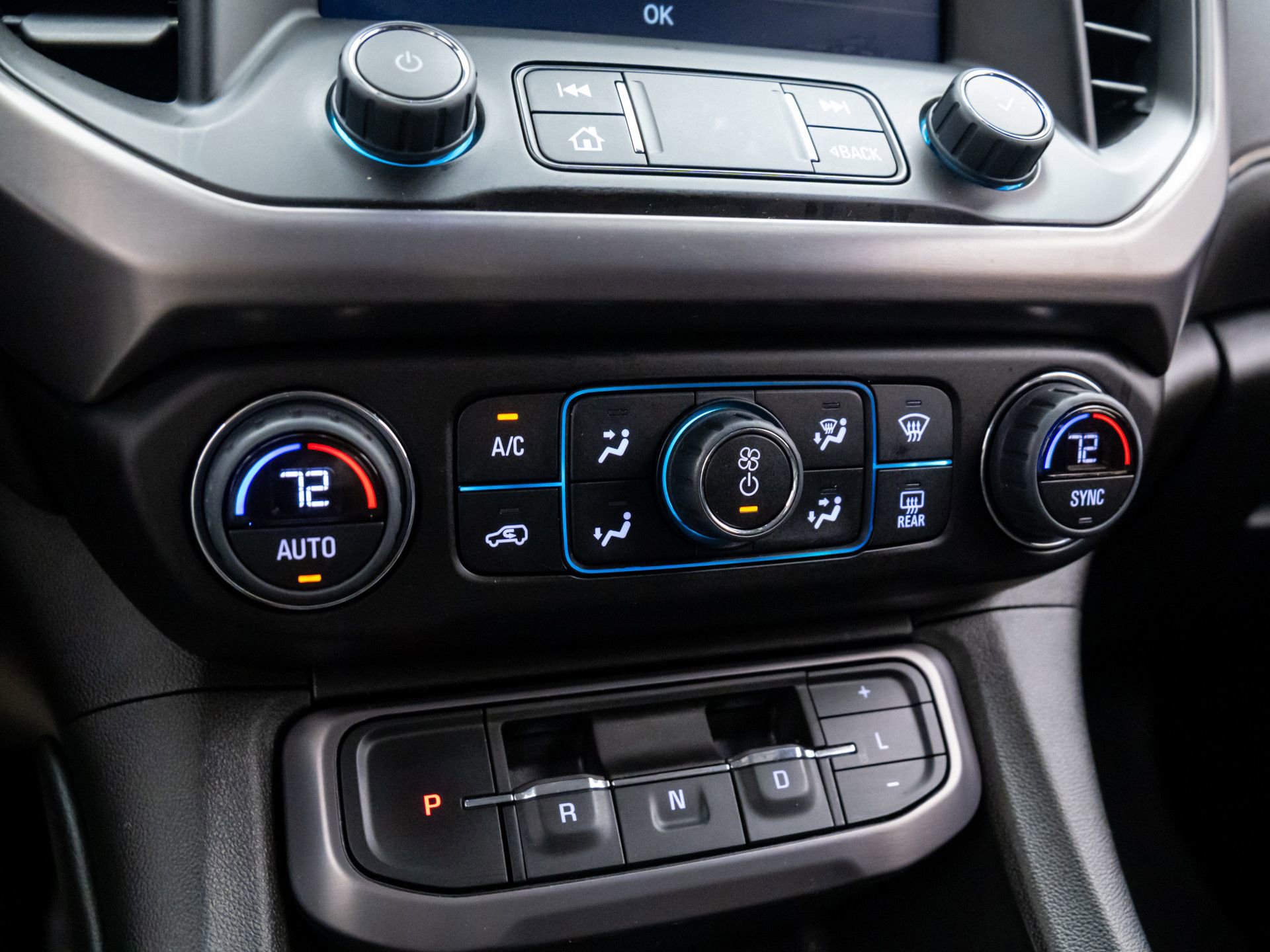 Used 2023 GMC Acadia AT4 w/ LPO, Floor Liner Package image 21