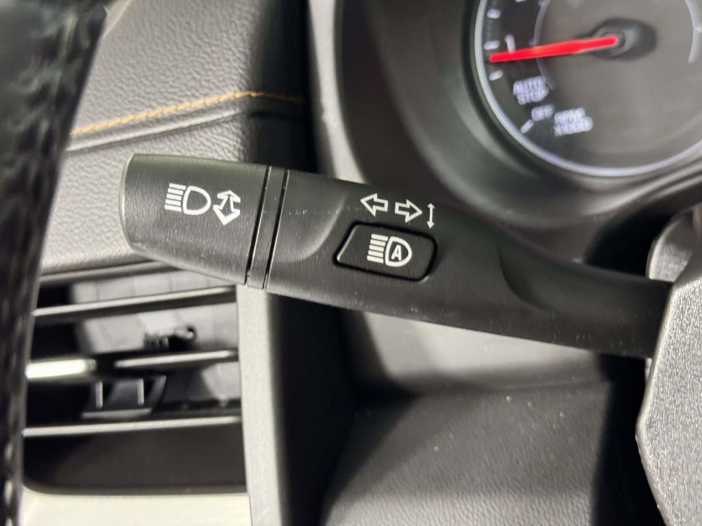 Used 2020 GMC Terrain SLE w/ Driver Convenience Package AWD/4WD image 21