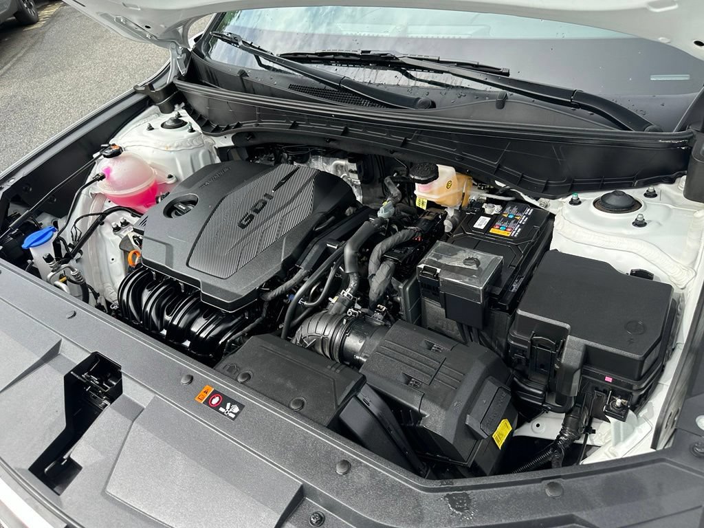 Used 2025 Hyundai Santa Cruz SE AWD/4WD image 25