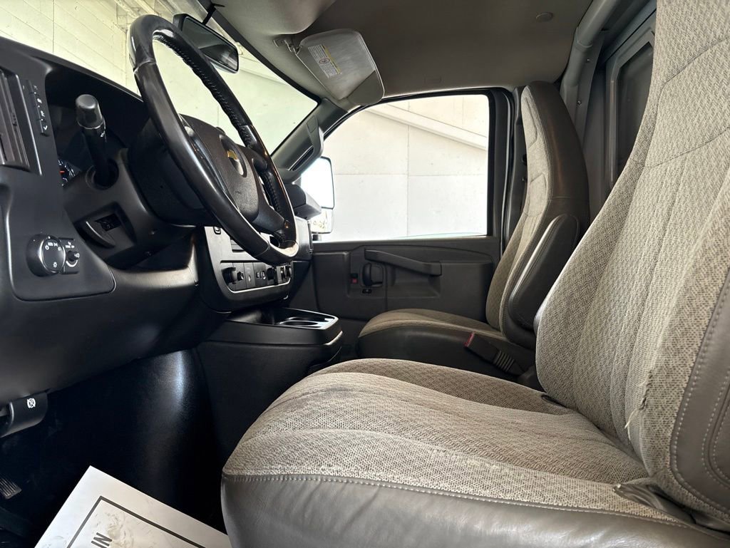 Used 2021 Chevrolet Express 3500 w/ Power Convenience Package RWD image 10