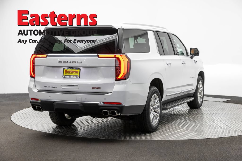 Used 2025 GMC Yukon XL Denali AWD/4WD image 5
