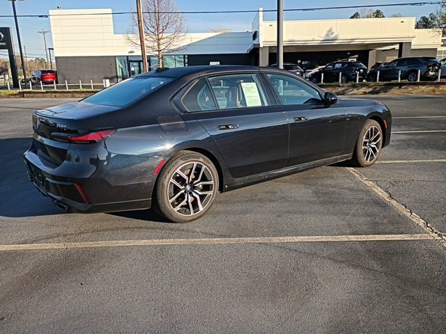 Used 2023 BMW 760i xDrive image 5
