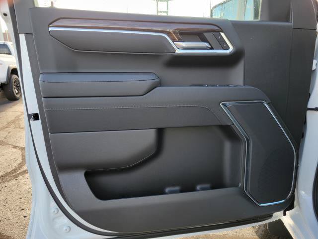 New 2026 Chevrolet Silverado 1500 LT Trail Boss w/ LPO, Dark Essentials Package AWD/4WD image 6