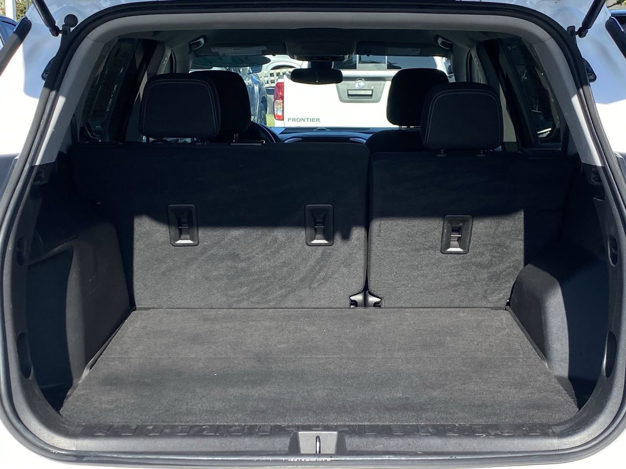 Used 2024 GMC Terrain SLE FWD image 13