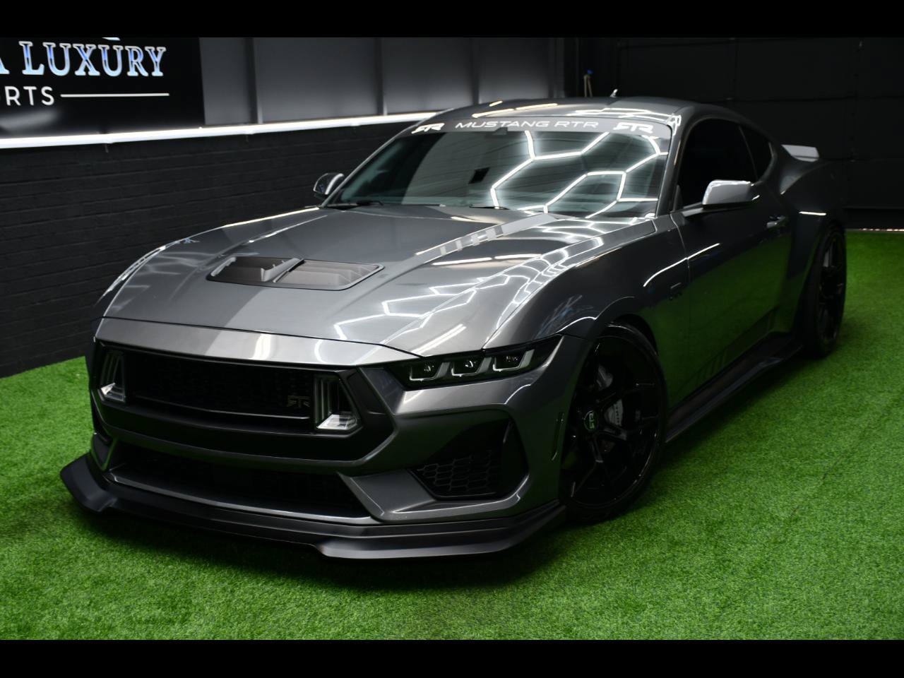 Used 2024 Ford Mustang GT Premium RWD image 1