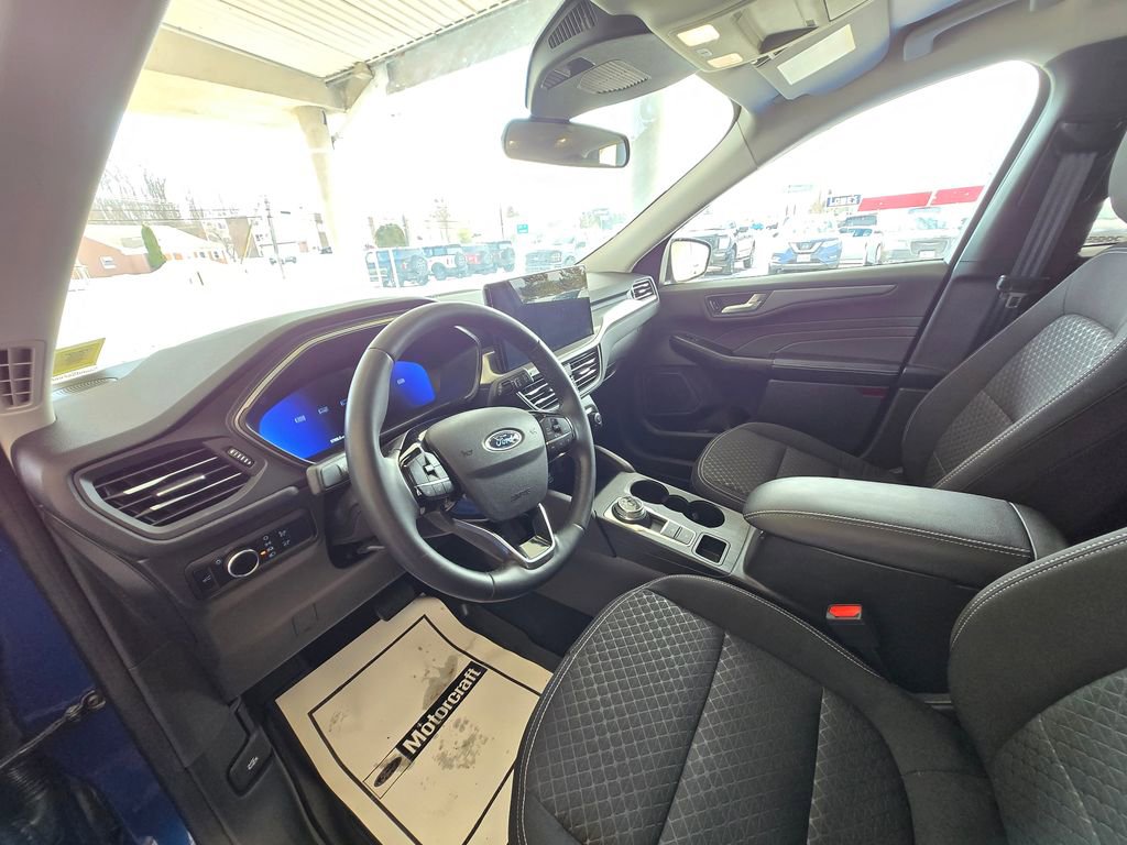 Used 2023 Ford Escape Active w/ Tech Pack #2 image 13