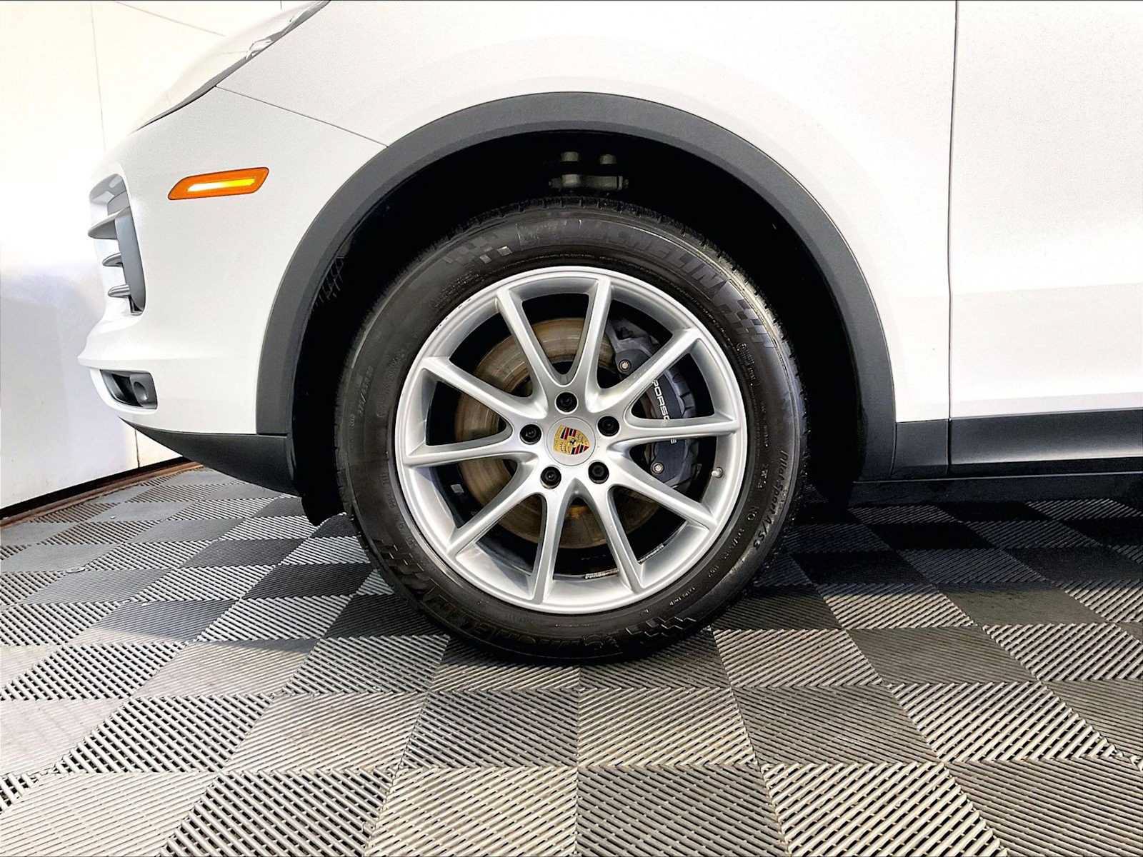 Certified 2021 Porsche Cayenne AWD/4WD image 11