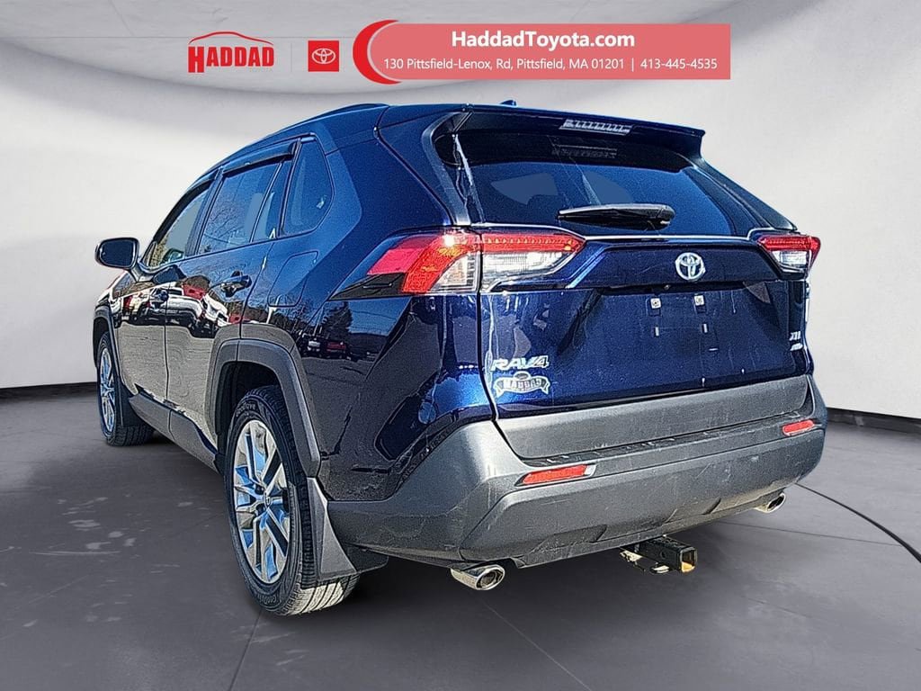 Used 2020 Toyota RAV4 XLE Premium AWD/4WD image 3