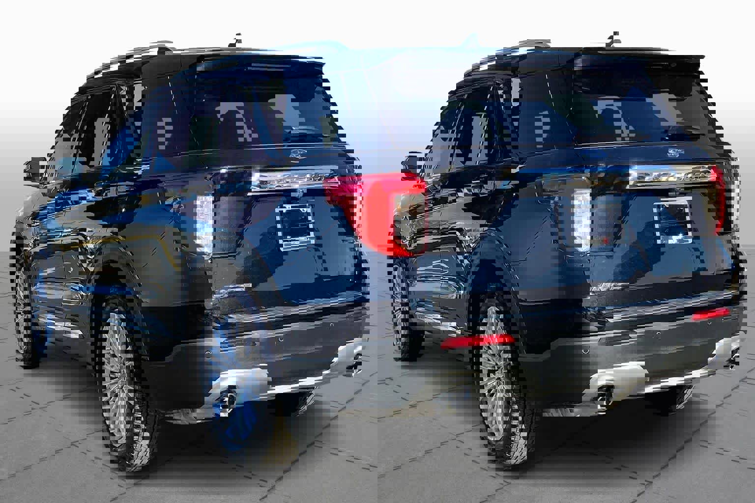 Used 2023 Ford Explorer Limited w/ Limited Technology Package image 11