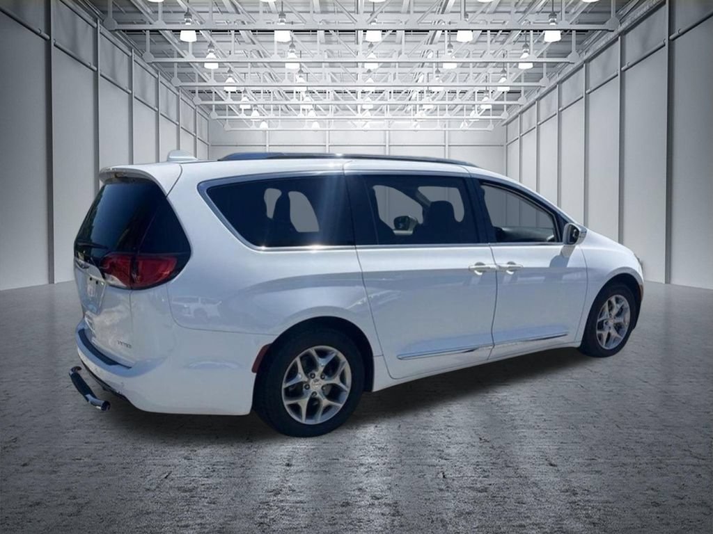 Used 2019 Chrysler Pacifica Limited FWD image 5
