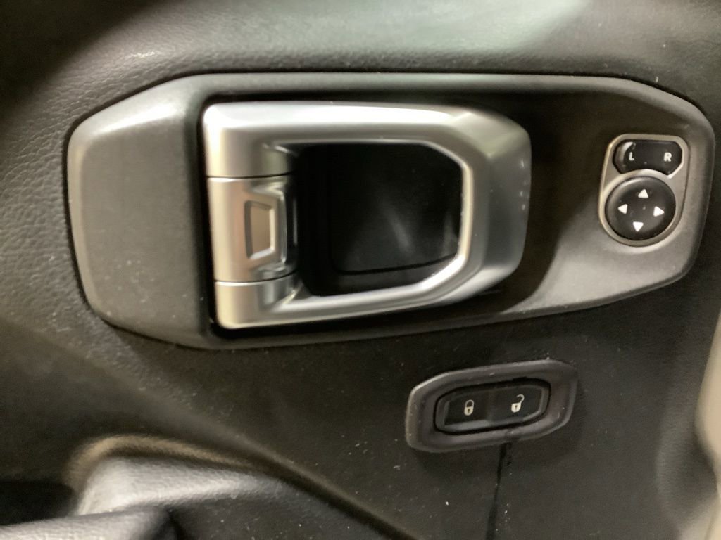 Used 2018 Jeep Wrangler Unlimited Sport S image 22