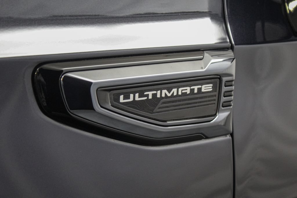 Used 2025 GMC Yukon XL Denali Ultimate AWD/4WD image 15