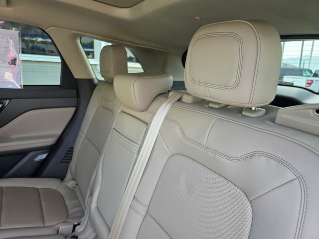 Used 2022 Lincoln Corsair Grand Touring w/ Towing Package image 9