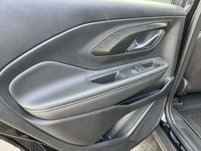 Used 2022 GMC Terrain SLE w/ Driver Convenience Package image 9