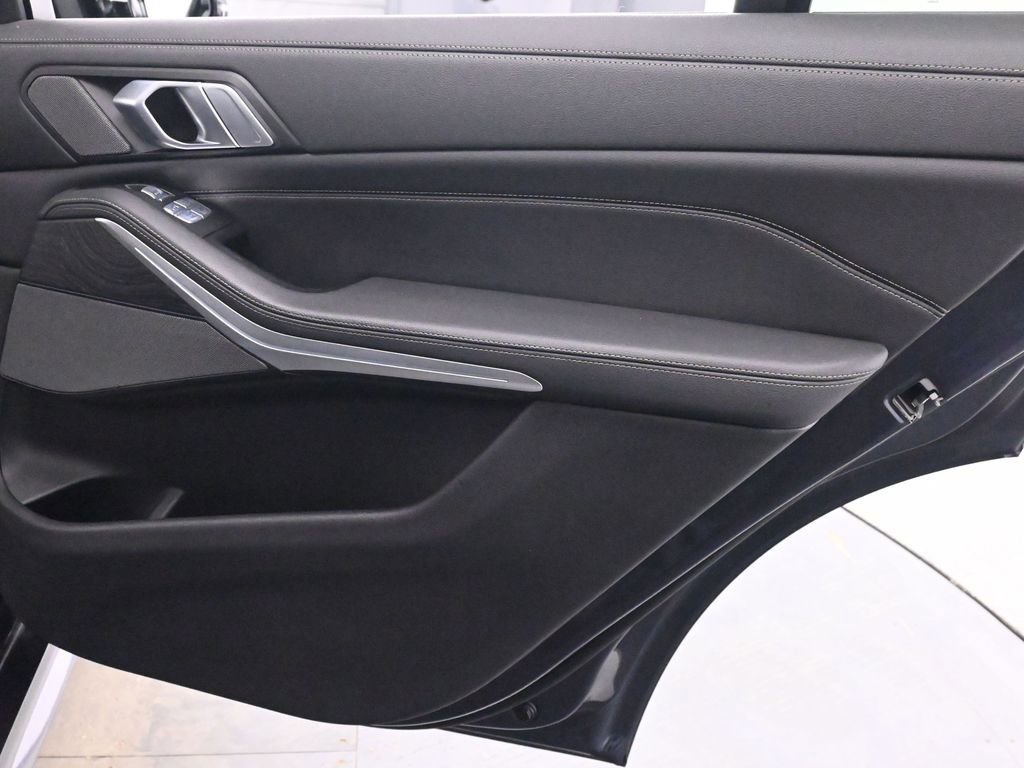 Used 2019 BMW X7 xDrive40i w/ Premium Package image 16