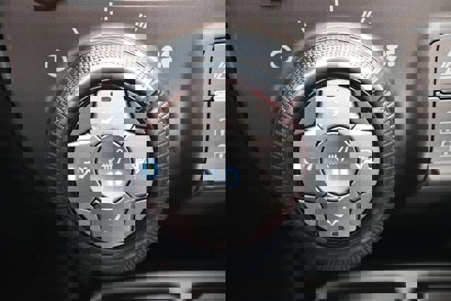 Used 2010 Chevrolet Camaro SS image 40