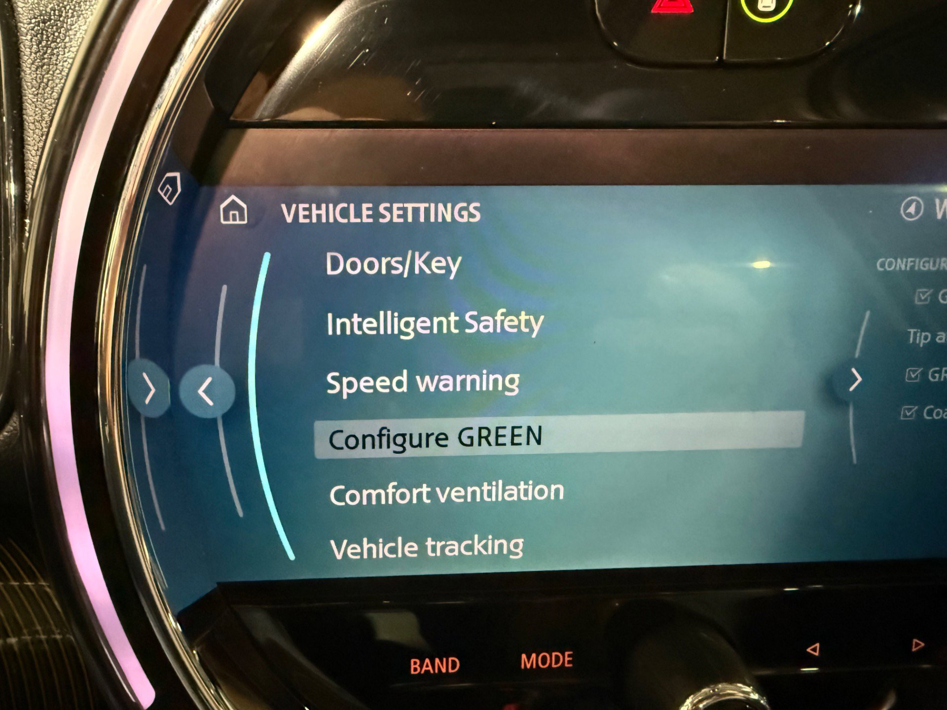 Used 2023 MINI Cooper Countryman S w/ Signature Upholstery Package image 30