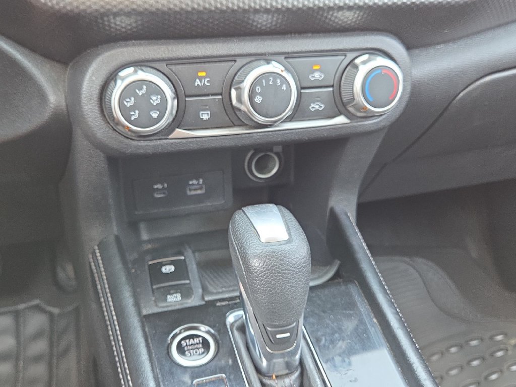 Used 2023 Nissan Kicks SV FWD image 19