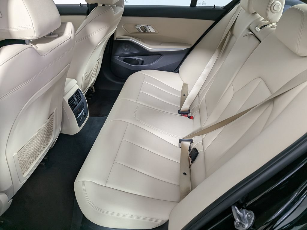 Used 2020 BMW 330i xDrive Sedan w/ Driving Assistance Package AWD/4WD image 41
