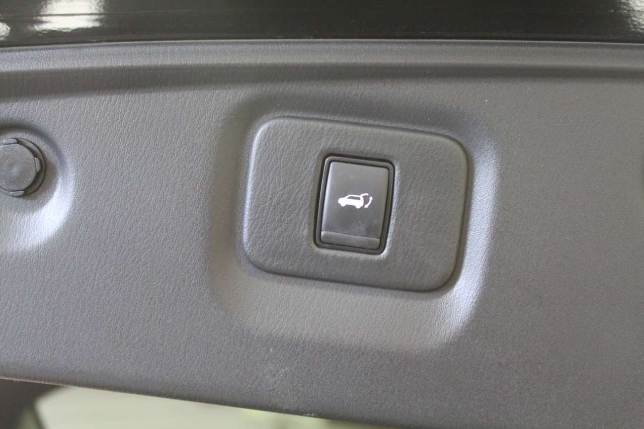 Used 2019 Nissan Pathfinder SL image 35