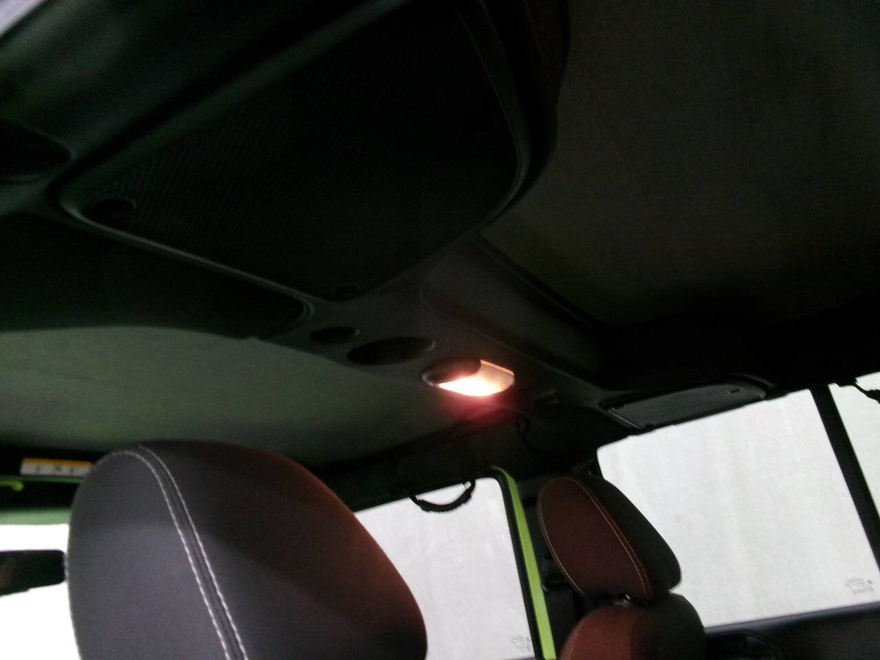 Used 2017 Jeep Wrangler Unlimited Rubicon w/ Cold Weather Group image 13