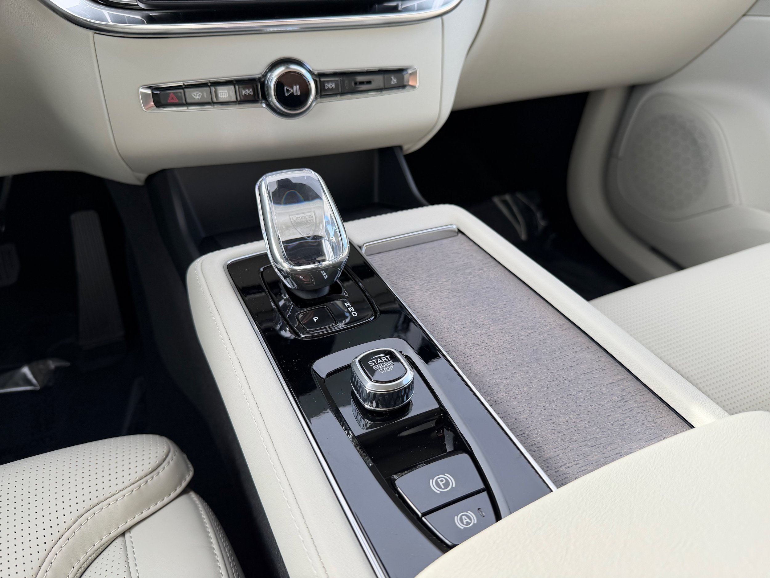 New 2026 Volvo XC90 B6 Ultra w/ Protection Package AWD/4WD image 14