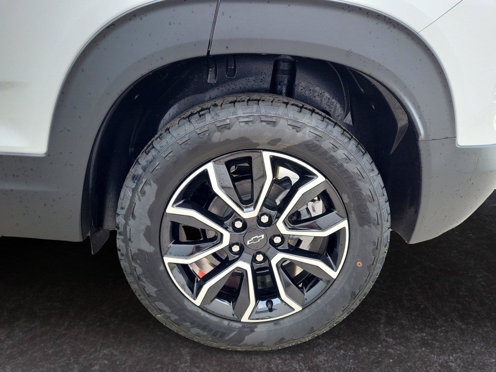 Used 2025 Chevrolet TrailBlazer ACTIV w/ Driver Confidence Package FWD image 25