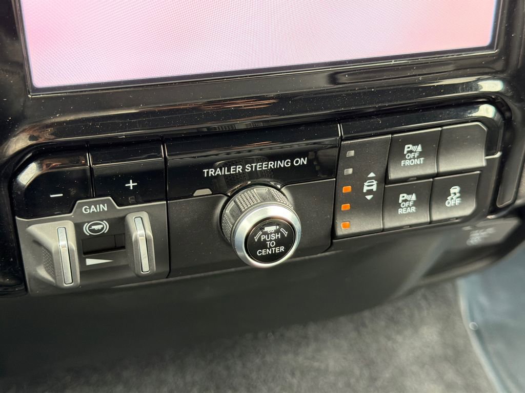 Used 2025 RAM 1500 Laramie w/ Trailer Tow Group AWD/4WD image 33
