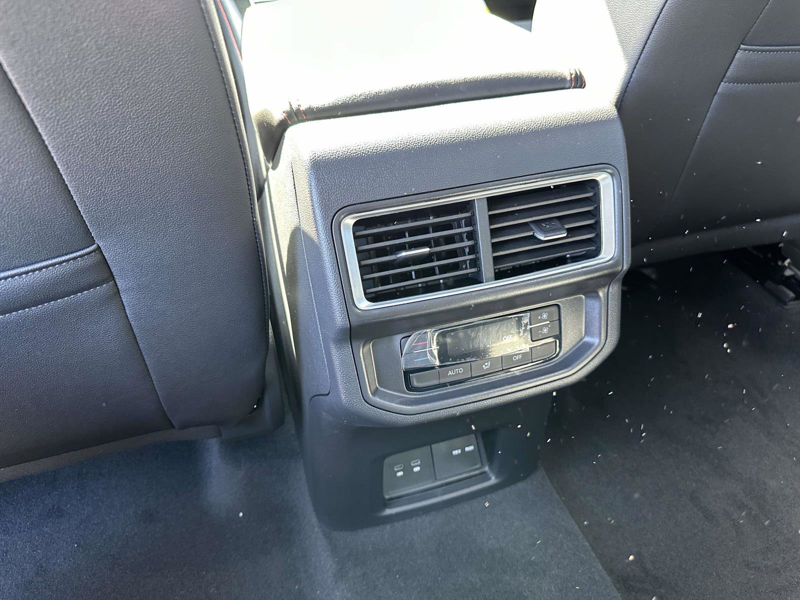 New 2026 Volkswagen Atlas Peak Edition image 12