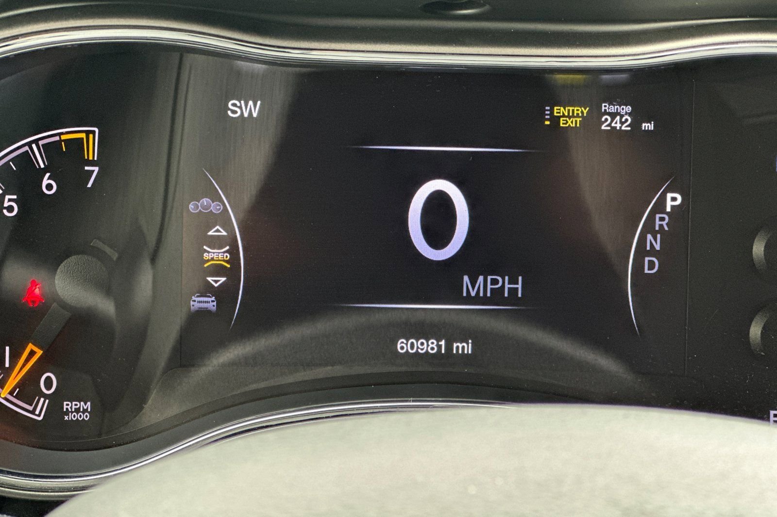 Used 2019 Jeep Grand Cherokee Overland AWD/4WD image 31