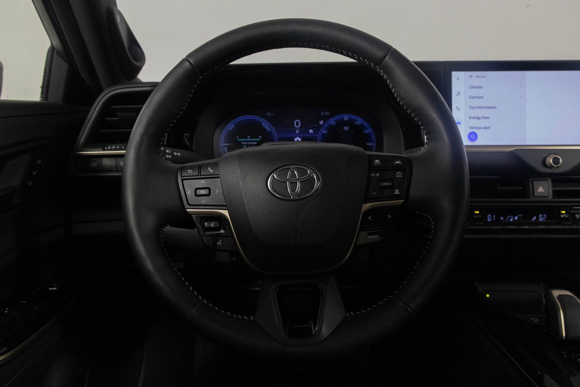 Used 2024 Toyota Crown Platinum image 26