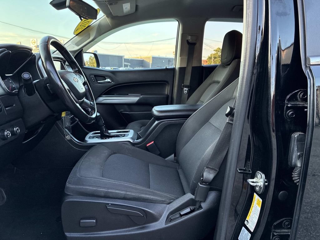 Used 2017 Chevrolet Colorado LT w/ LT Convenience Package AWD/4WD image 21