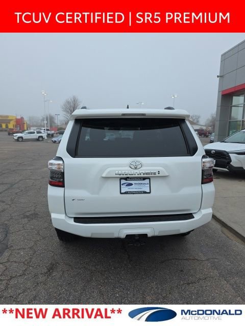 Used 2024 Toyota 4Runner SR5 Premium w/ SR5 Premium Package image 5