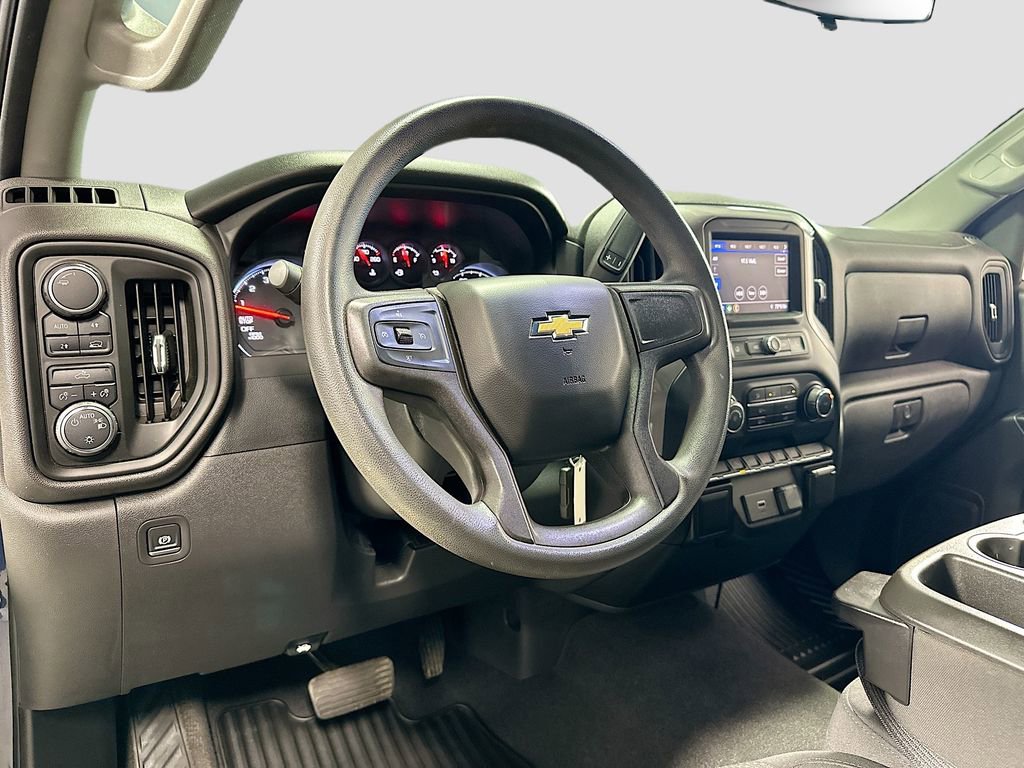 Used 2020 Chevrolet Silverado 1500 Custom w/ Custom Value Package image 10