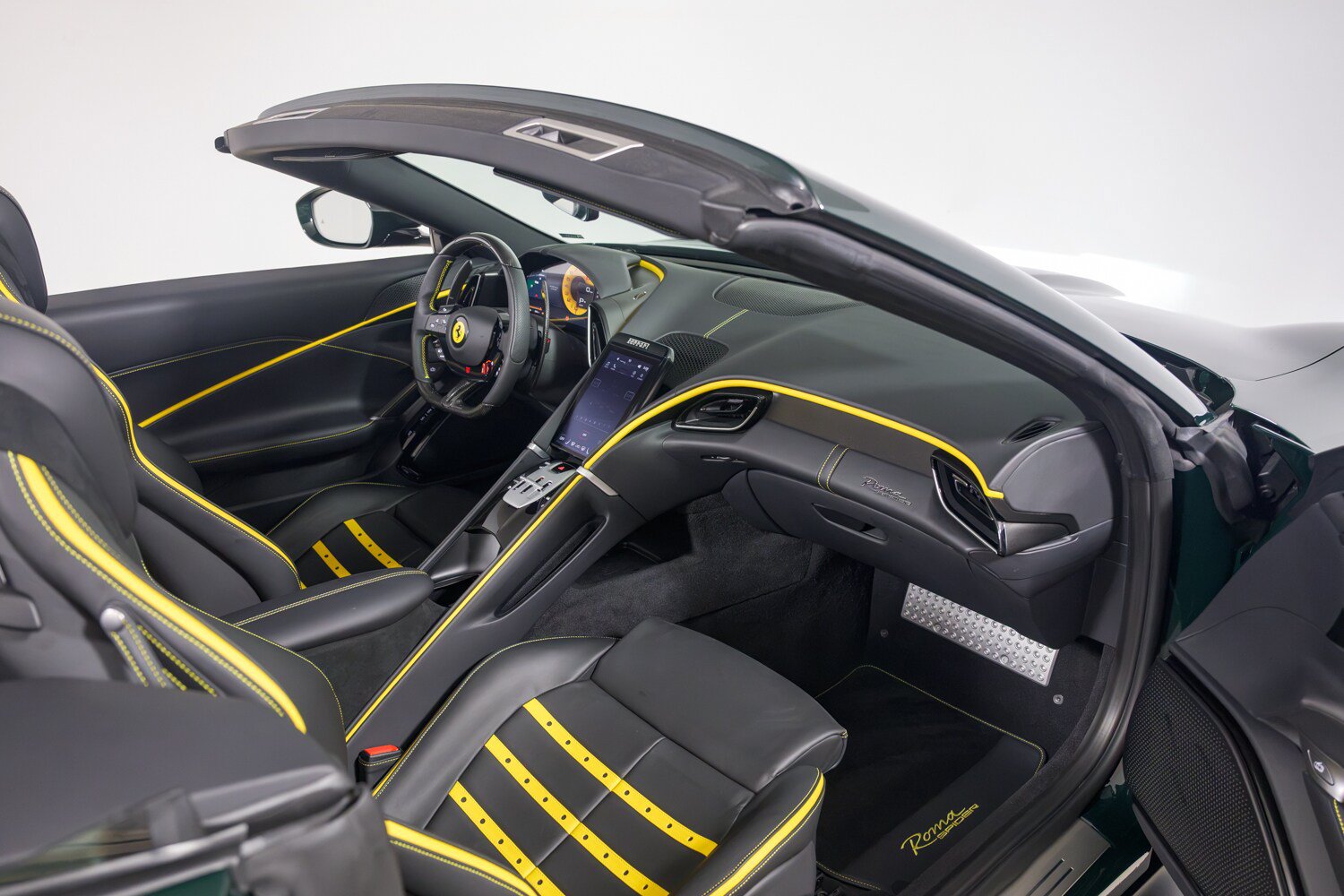 Used 2025 Ferrari Roma Spider RWD image 33