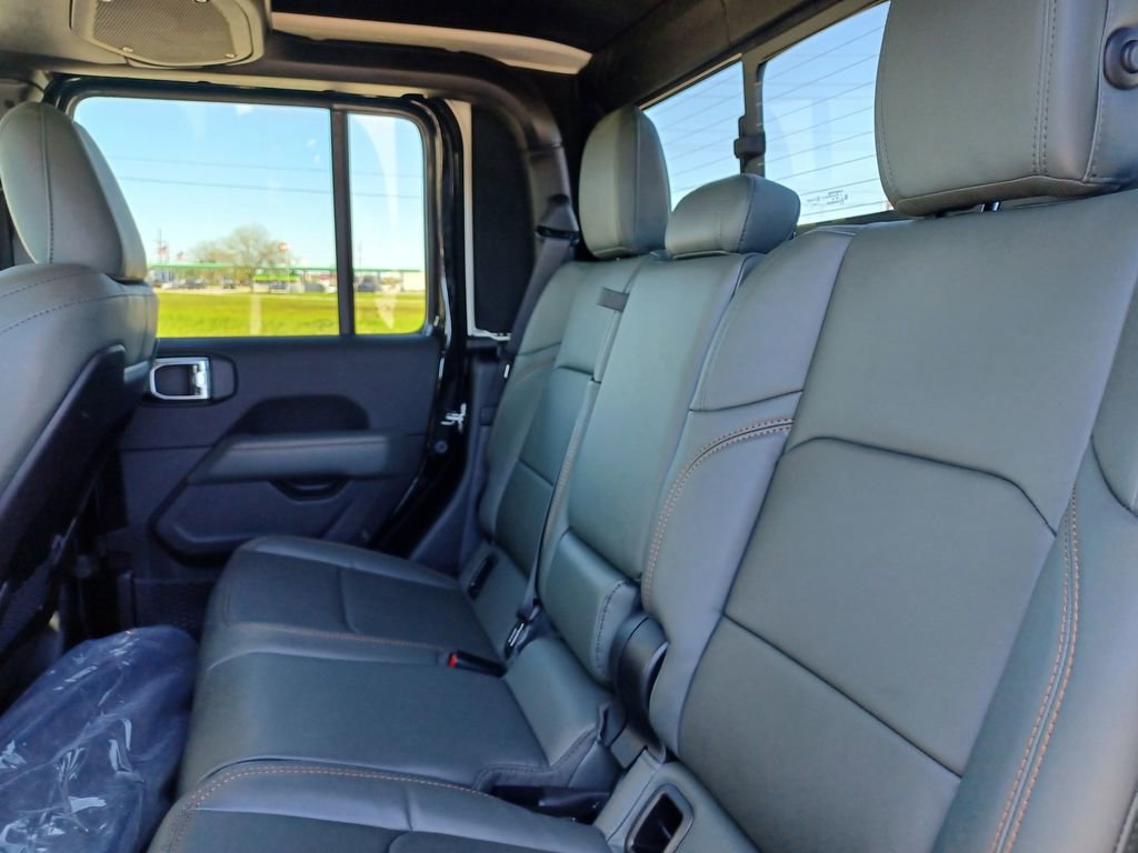 New 2026 Jeep Gladiator Mojave AWD/4WD image 31
