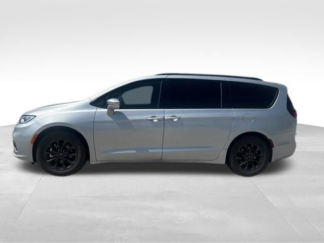 Used 2022 Chrysler Pacifica Touring-L FWD image 8