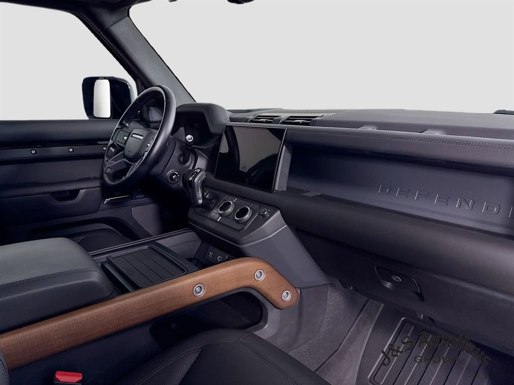 Used 2022 Land Rover Defender 110 X image 38