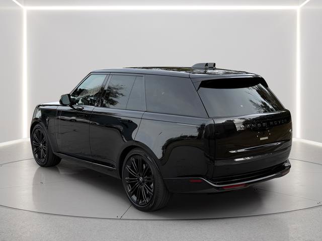 Certified 2023 Land Rover Range Rover SE image 3
