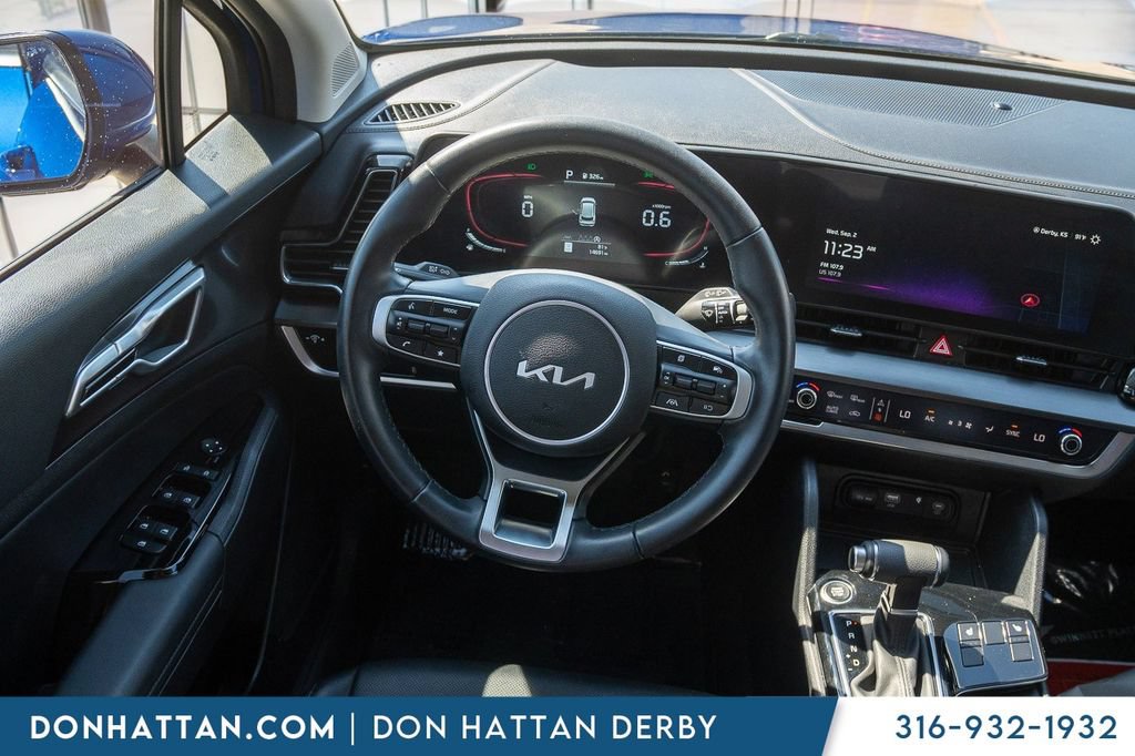 Used 2025 Kia Sportage EX FWD image 5