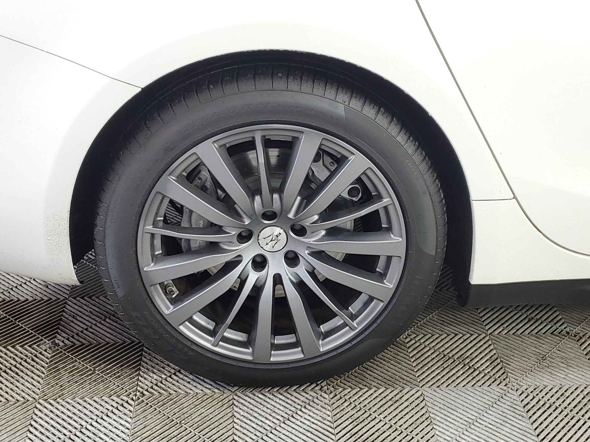 Used 2021 Maserati Ghibli S image 13