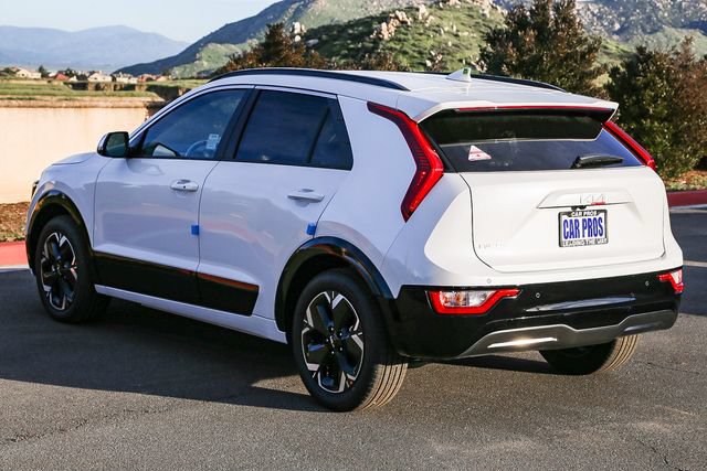 New 2026 Kia Niro Wind FWD image 13