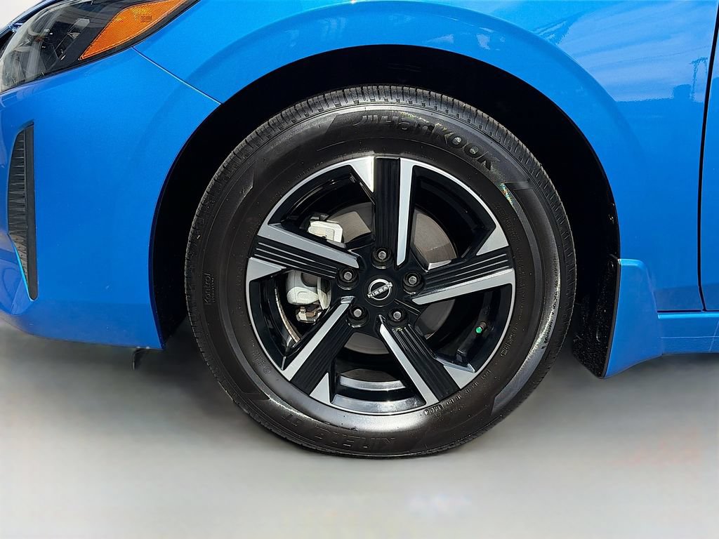 Used 2025 Nissan Sentra SV FWD image 29
