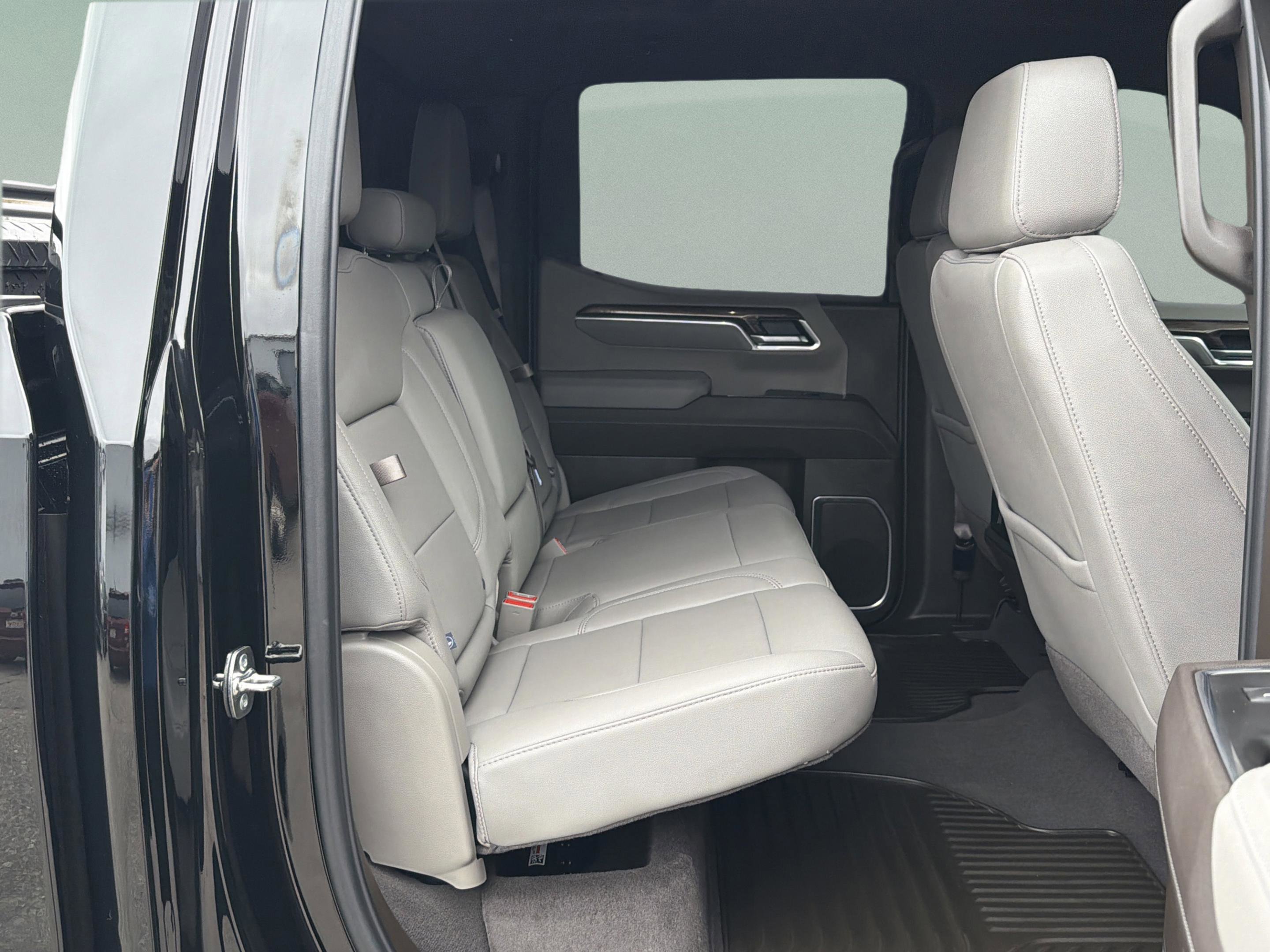 Used 2026 Chevrolet Silverado 1500 LT w/ All Star Edition Plus image 33