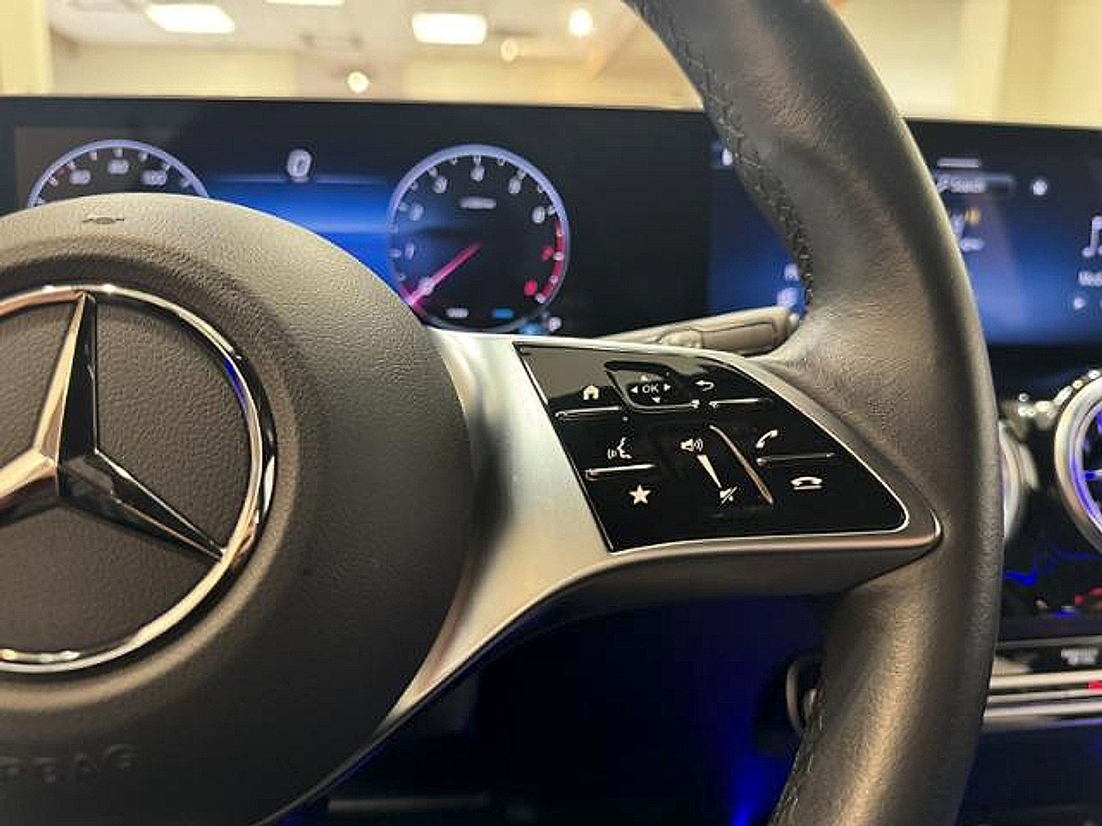 Used 2025 Mercedes-Benz GLA 250 image 19