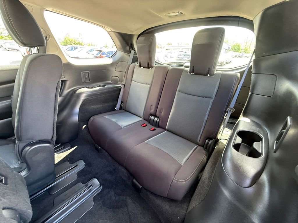 Used 2019 Nissan Pathfinder S image 24