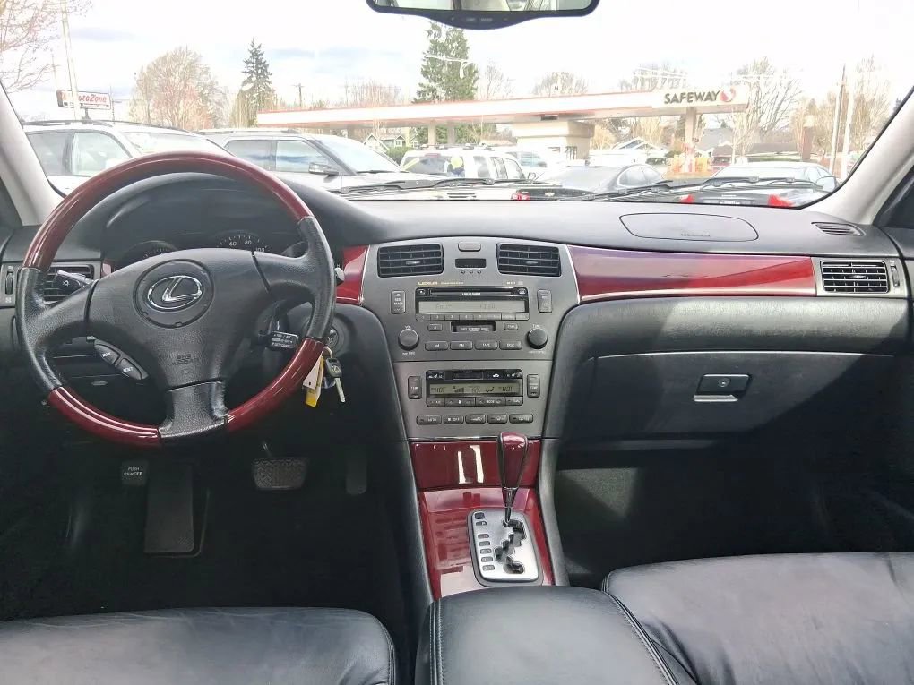 Used 2004 Lexus ES 330 image 12